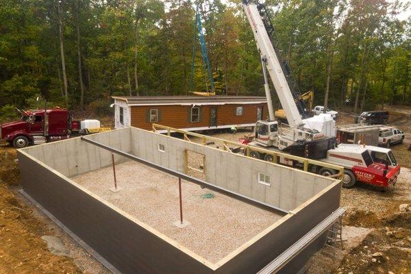 Stitzer Crane Service Pennsylvania prefab home setting