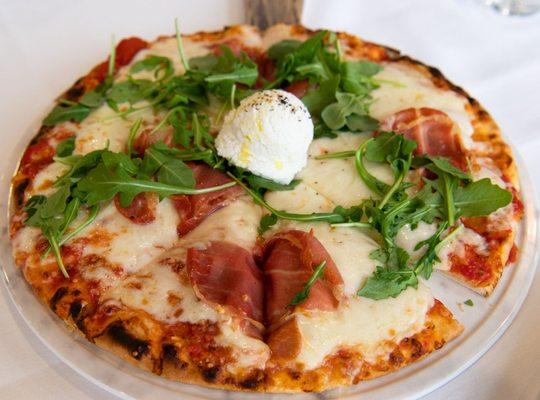 Prosciutto pizza with Arugula and ricotta