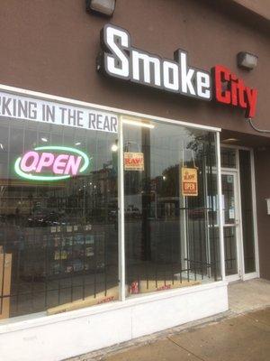 Smoke City storefront located in downtown Savannah.