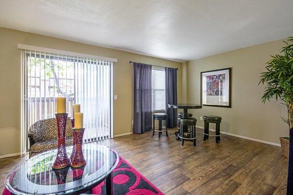 Living room area at Countryside Village apartments in Moore, Oklahoma.