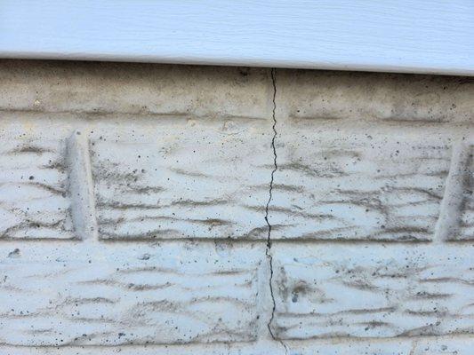 Foundation cracks