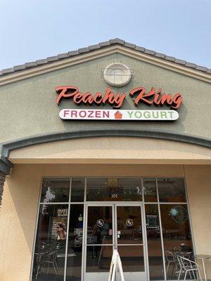 Peachy King Frozen Yogurt