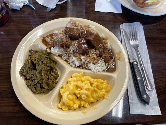 Beef tips w/green beans and mac & cheese (Tuesday Special)