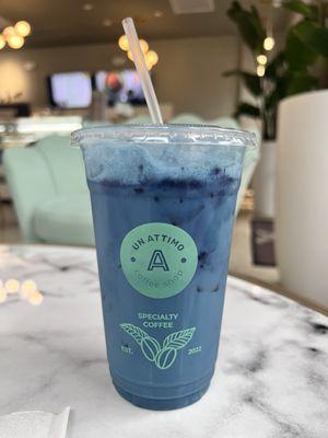 Blue Matcha iced and with macadamia mylk