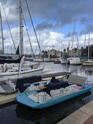 Windward Sea Venture pontoon rental, "Windward Pub"