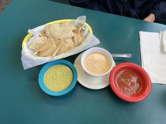 Chips, Salsas (ask for the hot, not pictured) and Queso.