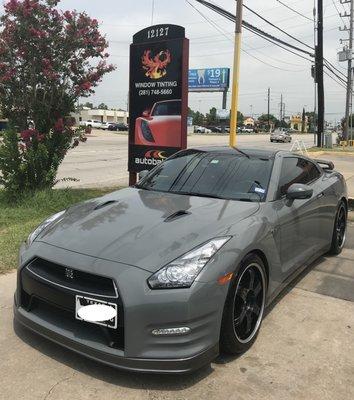 Avery's Dark Gloss Grey Wrap