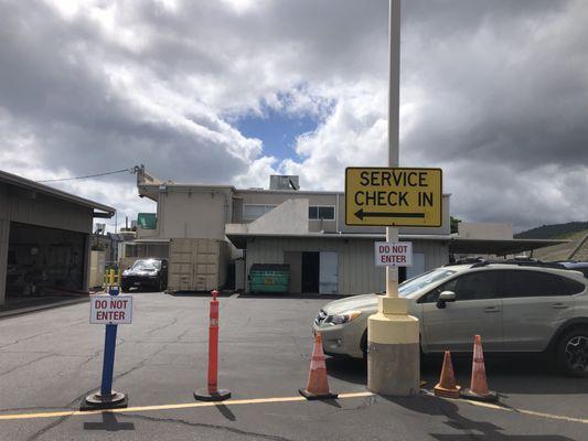 Servco Subaru Kaimuki Service Lane