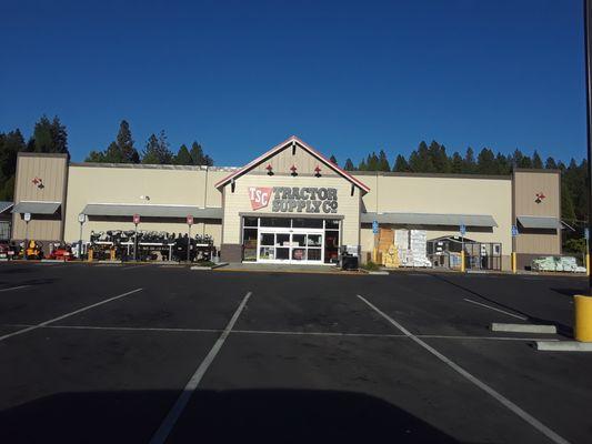 Tractor Supply, Grass Valley