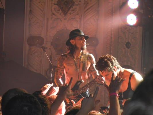 Close up of Jane's Addiction at the Metro in Chicago. TICKET BROKER AND WHOLESALER. www.mp4tickets.com