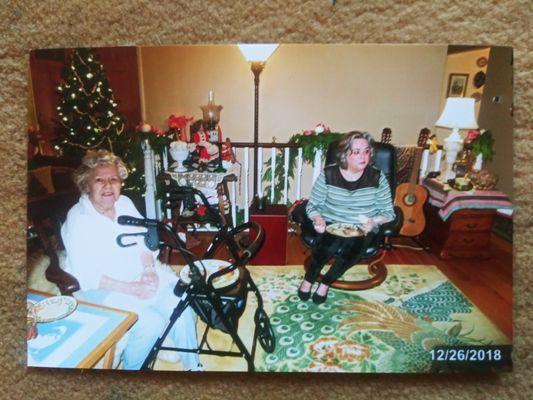 tHERE IS MY AUNT EUNIE WITH HER FRIEND CATHERINE AT MY HOUSE HER LAST TIME FOR CHRISTMAS 2018