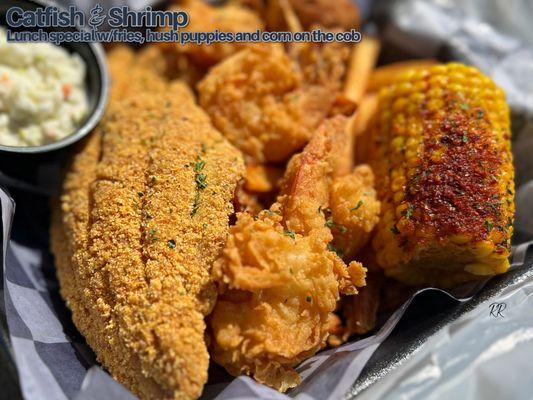 Owner gave me the corn since I was unhappy with the fries on my first visit. They were much better this visit.