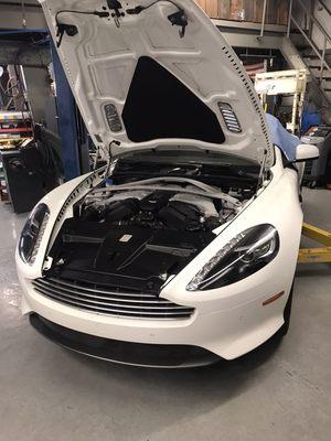 2016 aston martin db9