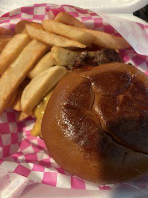 Food Truck 07/24/2004: Cheeseburger and fries