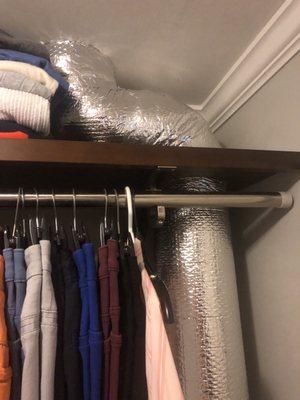 Closet duct