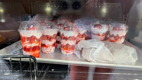 Fresas con Crema (strawberries & cream)   #delicious