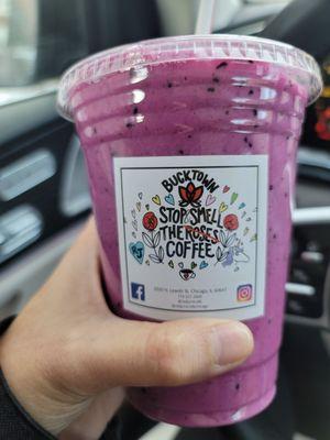 Dragon fruit smoothie