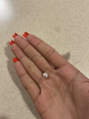 Pearl broke off necklace