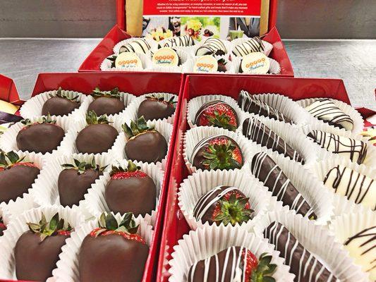 Dipped Fruit Boxes