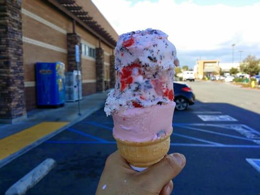 Animal cookie on bottom and cherry chip on top. Isn't it beautiful?