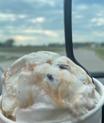 So delicious! Vanilla ice cream, caramel, choc caramel cups, and I believe it's choc covered pecans!