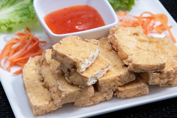 Fried Tofu
Đậu Hủ Chiên Giòn