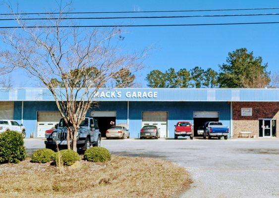 Mack's Garage