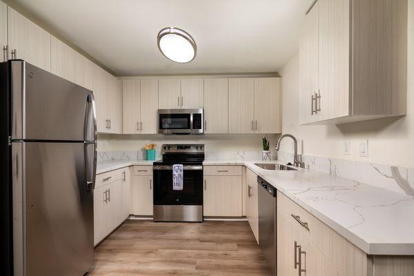 Kitchen at Shadowridge Woodbend Apartments