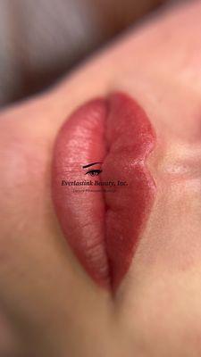 Lush lips / lip blush tattoo