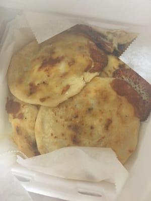 Called in some pupusas to go.