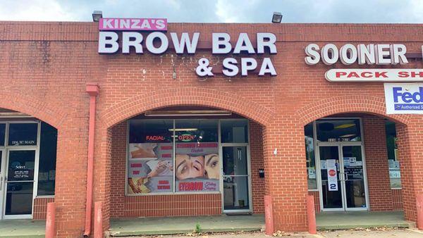 Microdermabrasion at Kinza's Brow Bar & Spa in Norman, OK: Reveal radiant and rejuvenated skin with microdermabrasion at Kinz...