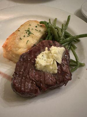 Filet with Scalloped Potato Casserole and Green Beans