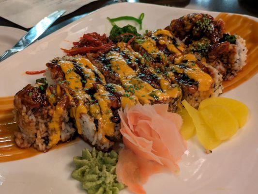 Softshell crab sushi roll