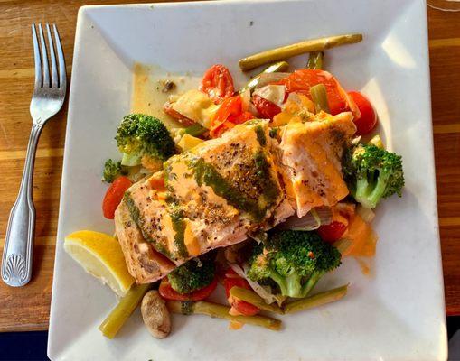 Salmon and mixed grilled veggies