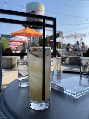 Amalfi Limonata (Amalfi Lemonade) $15 Haku Vodka, Limoncello, Cointreau, Lemon