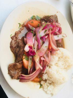 Bistec Encebollado.