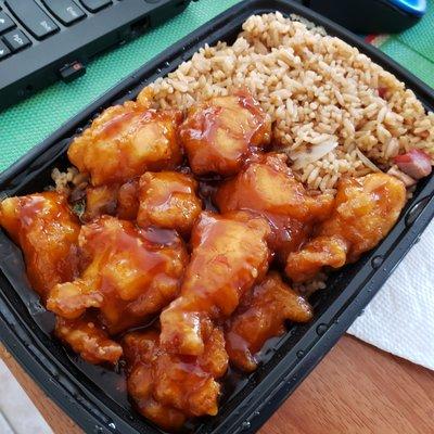 General Tso chicken with pork fried rice lunch special