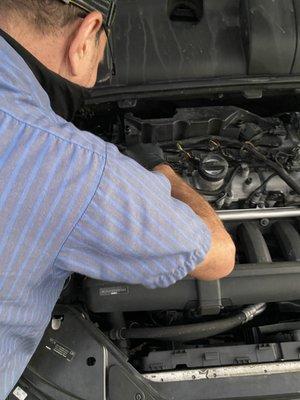 David's Volvo Specialist maintains a clean environment with great auto mechanics