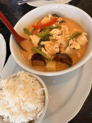 Red chicken curry