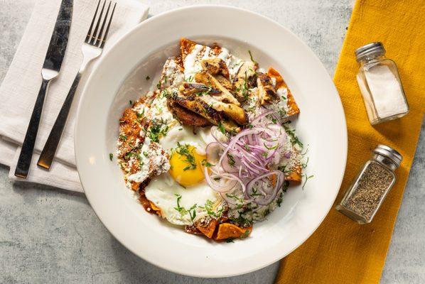 Chilaquiles with chicken