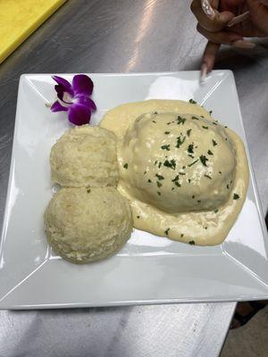 chicken cordon blue with mashed potatoes