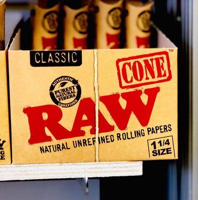 RAW Cone, rolling paper, tips