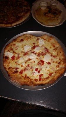 Awesome white pizza