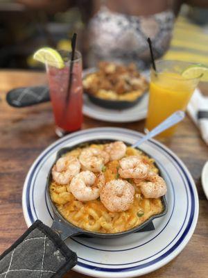 Creamy Cheddar Mac with Shrimp