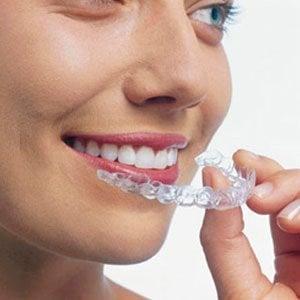 Offering clear braces, small esthetic metal braces with options for colors and invisalign.