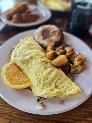 The blah blah blah omelette w/ chorizo, ham, and peperjack cheese with a side of breakfast potatoes