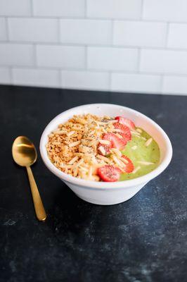 Clean Green Smoothie Bowl