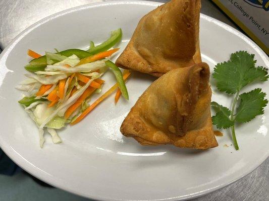 Veg samosa ( potato and peas)