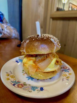 breakfast sandwich with kimchi