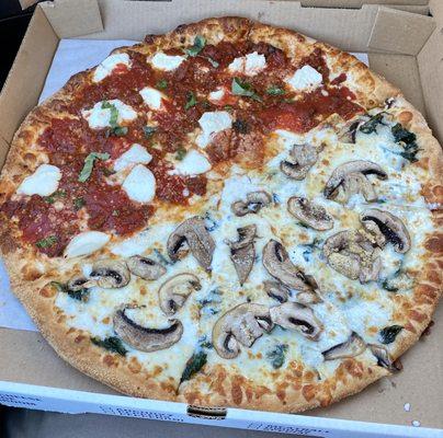 Large pizza, half creamy spinach (added mushrooms) and half lasagna